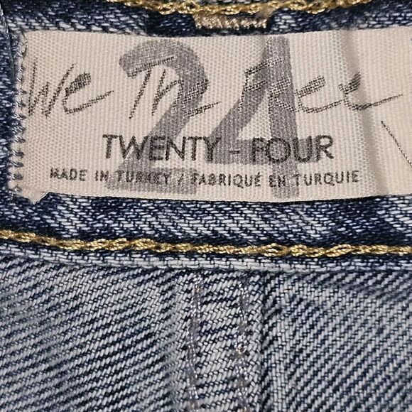 We The Free People Big Sur Coast Boyfriend Shorts Distressed 24 Raw Edge Hem - Picture 9 of 9